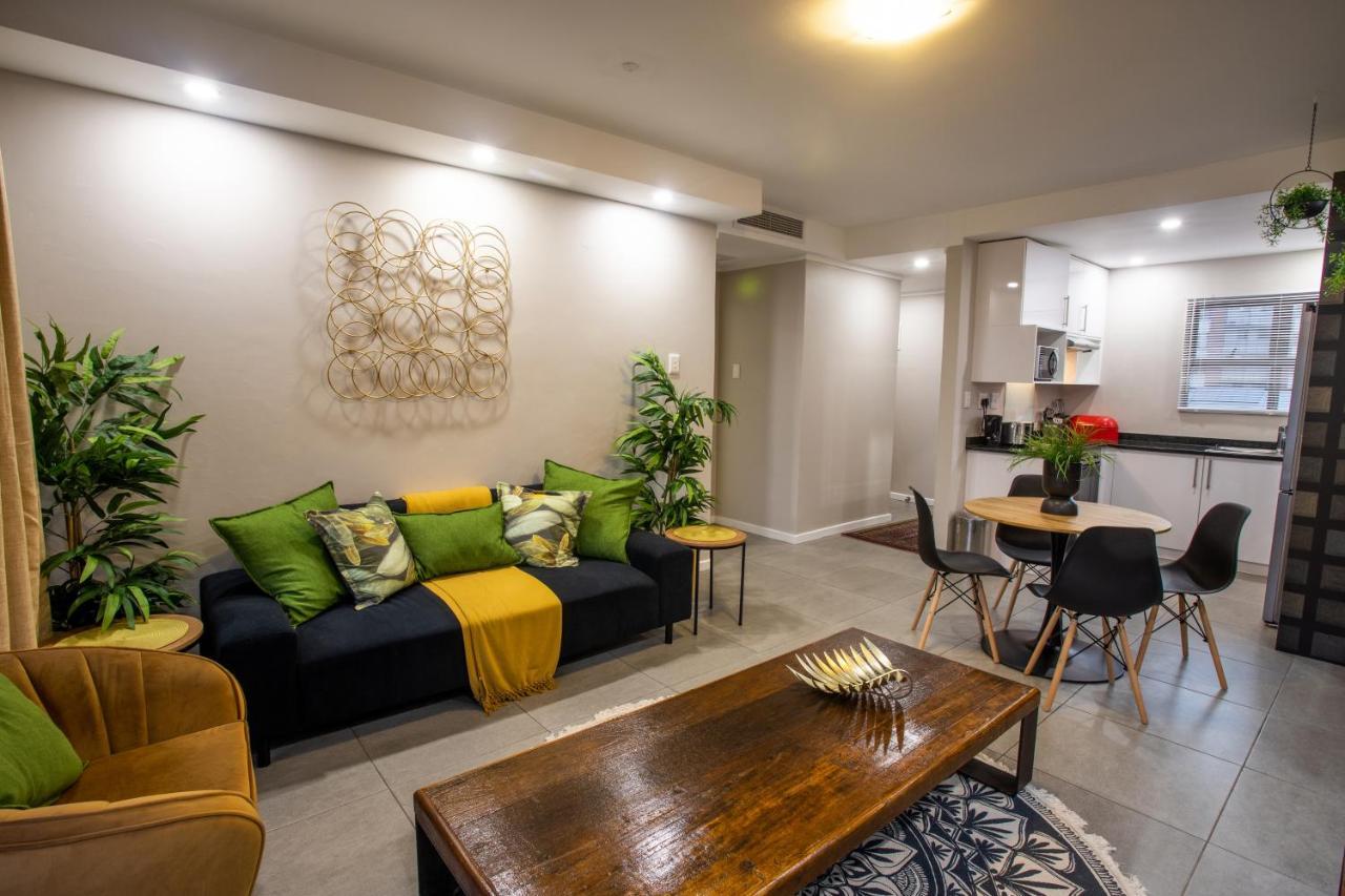 At The Point - Cool Cosy Comfort *